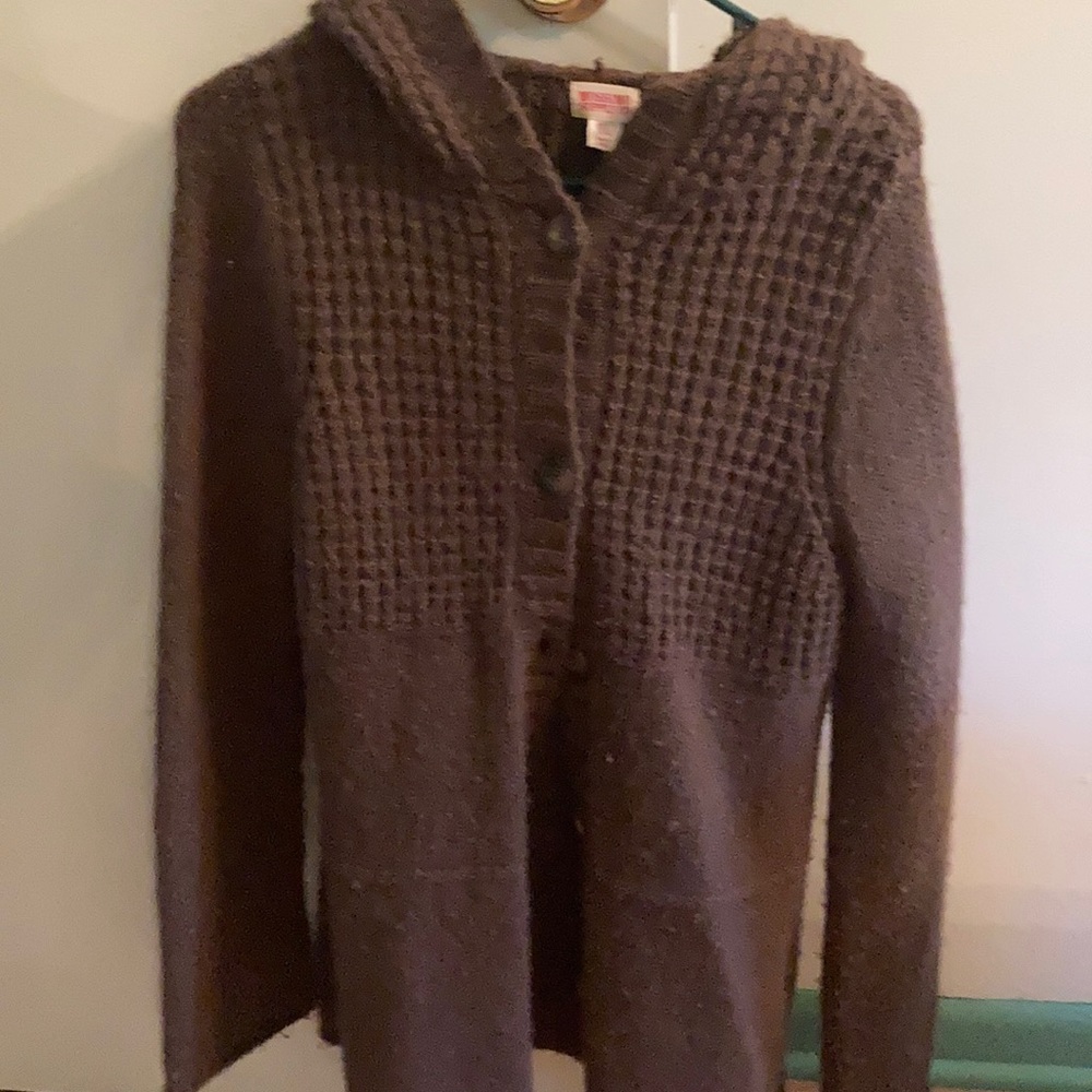 Button up wooden sweater with hood